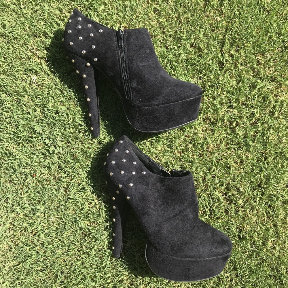 black heeled booties with silver studs  🖤